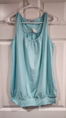 Beyove Medium Blue Round Neck Racerback Sleeveless Athletic Imperfections NWT